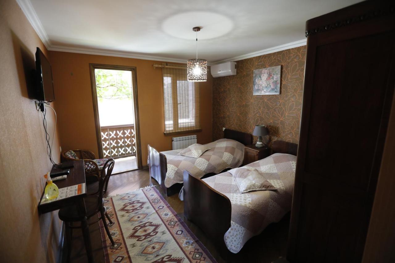 Casa De Khasia Zugdidi Ngoại thất bức ảnh