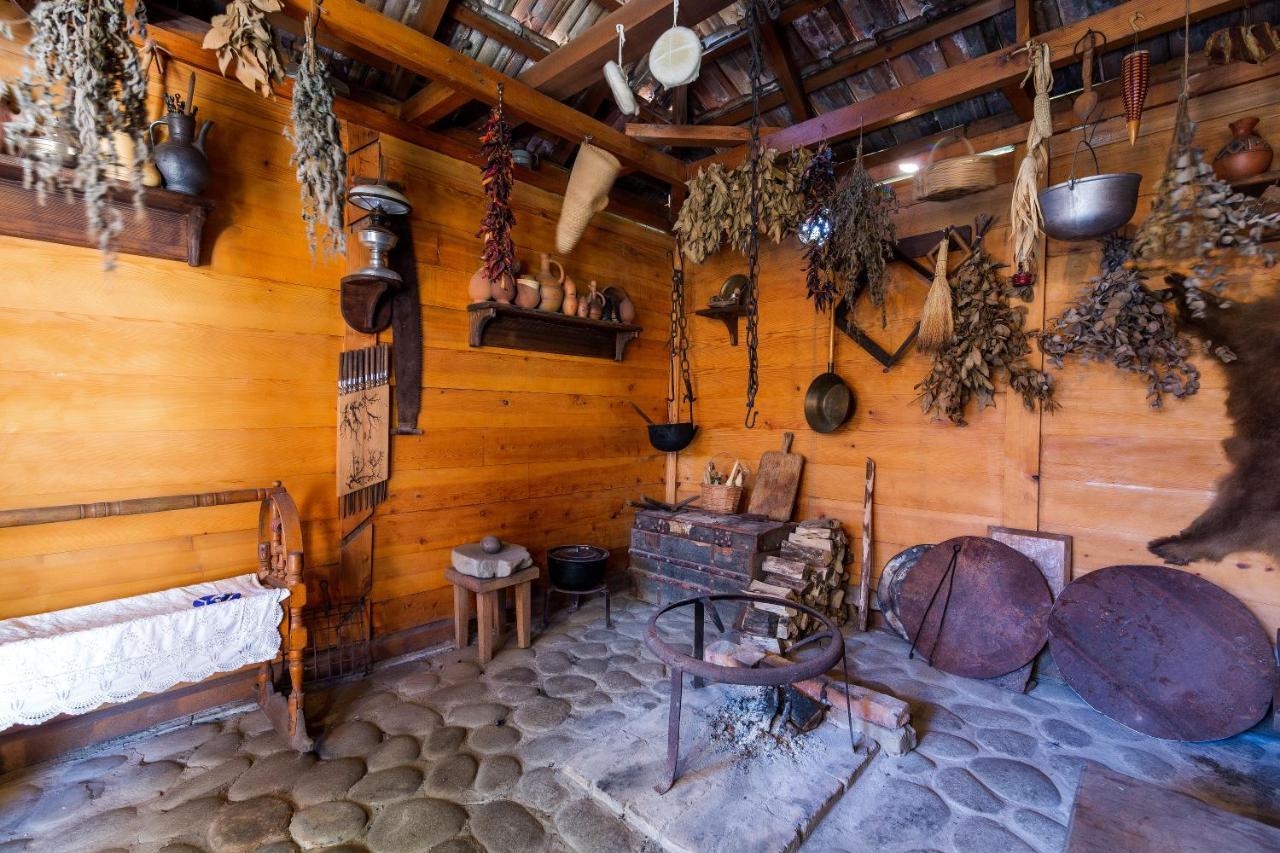 Casa De Khasia Zugdidi Ngoại thất bức ảnh