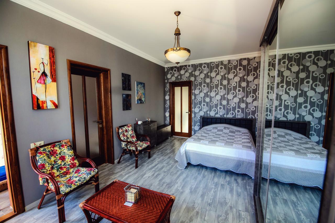 Casa De Khasia Zugdidi Ngoại thất bức ảnh